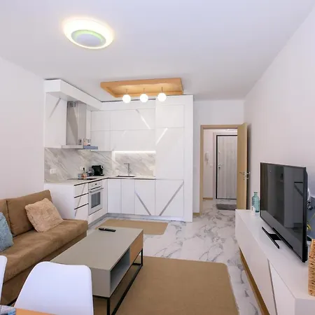 Apartman лукс радост 2 *